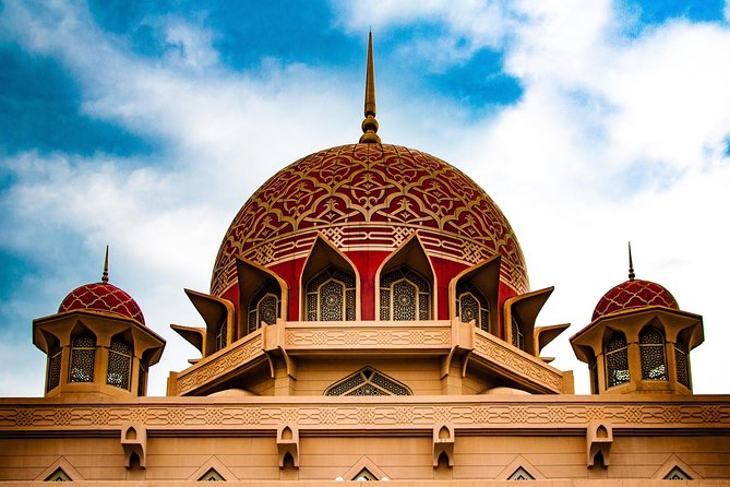 #17-19Hrs Kuala Lumpur MPV Day Tour from Singapore w' Tour Guide - Dataran Merdeka: independence square in half an hour
