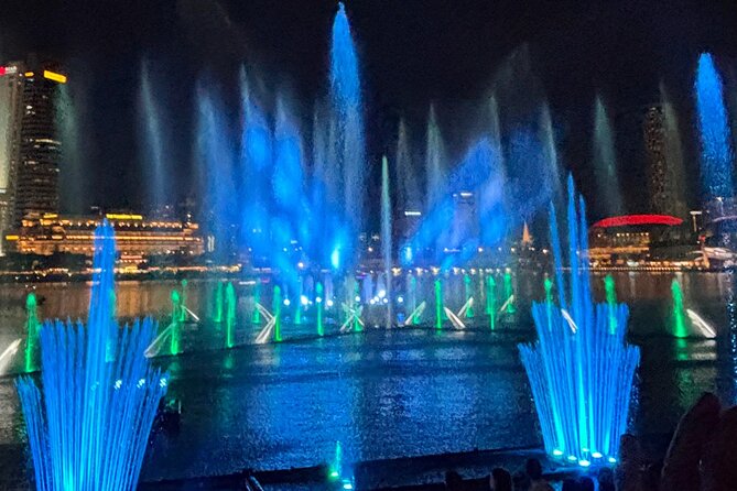 2 Pax Bundle Singapore River Cruise and Stunning Light Shows - Pickup timing, coach comfort, and group-size reality