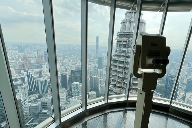 2-WAY FLIGHT: Private Kuala Lumpur guided day tour from Singapore - Istana Negara, Tugu Negara, and Masjid Negara: Where You Learn the Meaning of the Sights