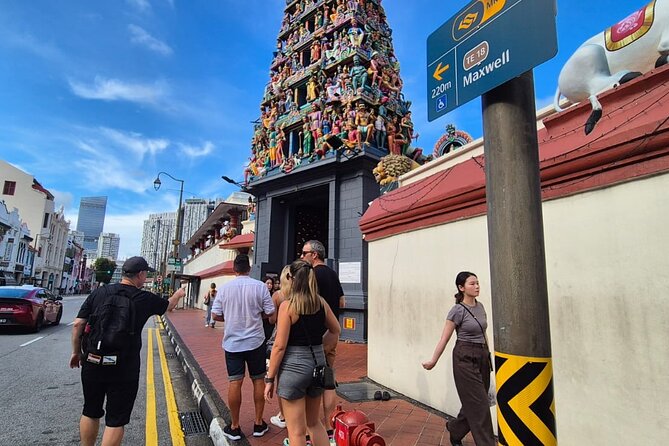 4-hour Chinatown, Little India, and Arab Street Walking Tour - Sri Mariamman Temple, a Hindu Landmark You Can Actually Enjoy