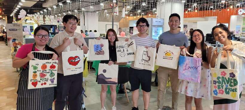 Art Jamming Workshops - Complimentary Snacks and Drinks That Keep You Moving