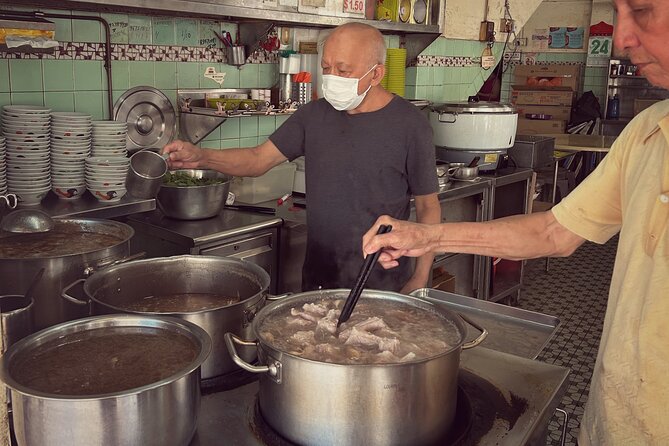 Best Ever Street Foods with Local Foodie - PRIVATE TOUR - About 10 tastings, coffee or tea included, and food that can change day to day