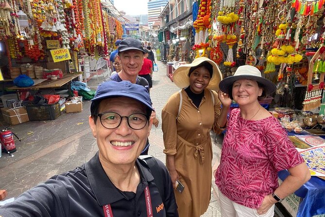 Chinatown, Little India, Kampong Gelam City Highlights Tour - Pace and comfort: bring walking shoes, plus the Singapore heat plan