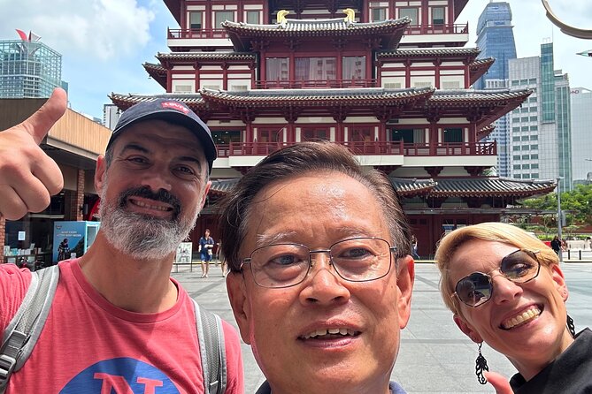 CityWalk With A Local - Thian Hock Keng Temple mural stop and temple etiquette that actually helps