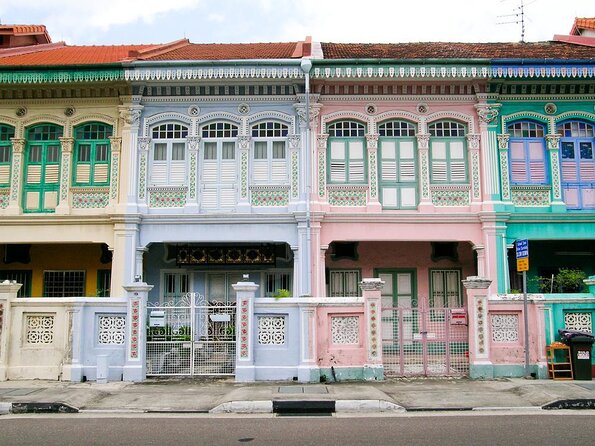 Drinks & Bites in Singapore Private Tour - Peranakan townhouses: reading the Straits Settlements style in minutes