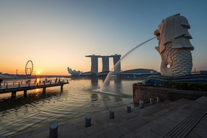 Exclusive Private Tour by a Singaporean Guide - Kampong Gelam and Sultan Mosque area for culture and atmosphere