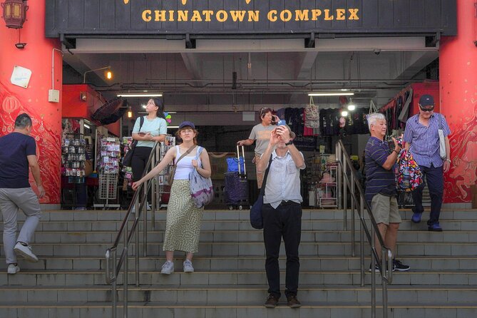 Feel the Heartbeat: A Singapore Chinatown Walking Tour - The shophouses and murals stop: why the story makes the streets feel real