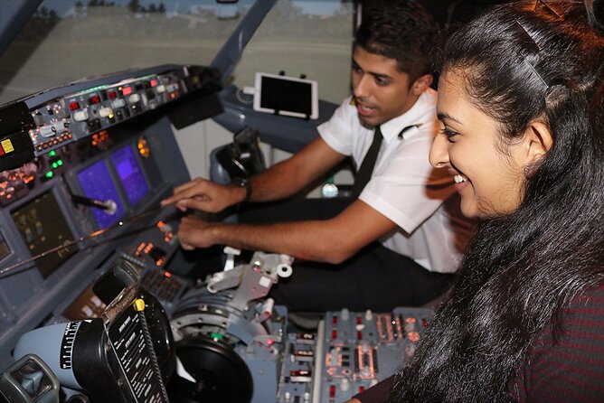 Flight Experience Singapore - Instructors, Briefings, and How Guidance Works