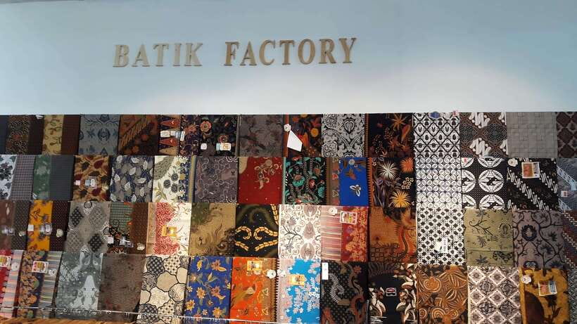 From Singapore: Private Batam Highlight Half-Day Tour - Visit Time and Shopping Break: Batik, Hand-Crafted Goods, and Souvenirs