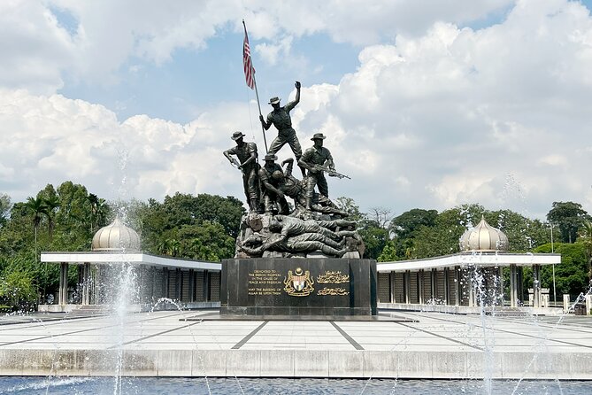 From Singapore: Private Kuala Lumpur / Malacca tour + SKY DINING - Putra Mosque, the Prime Minister’s Office area, and the Palace of Justice photostop