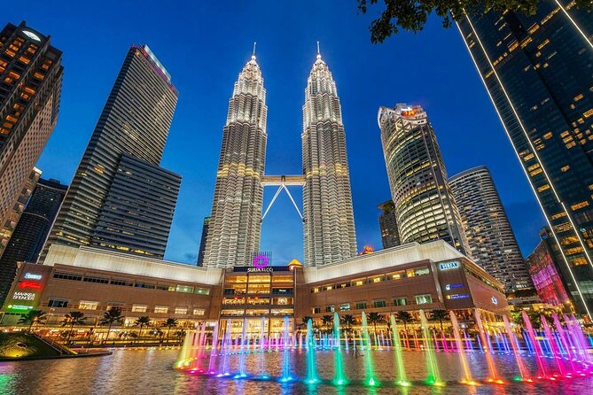 From Singapore: Private Kuala Lumpur / Malacca tour + SKY DINING - Malacca en route: a taste of colonial streets and UNESCO stops