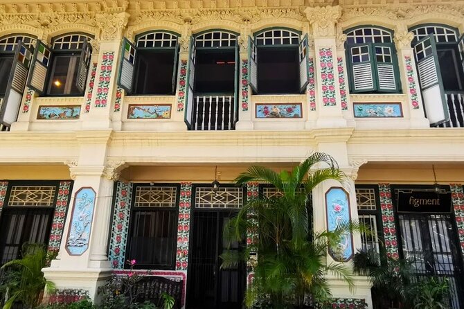 Guided Walking Tour to the Historical Attractions in Farrer Park - Sakya Muni Buddha Gaya Temple: a reclining Buddha and a secret chamber