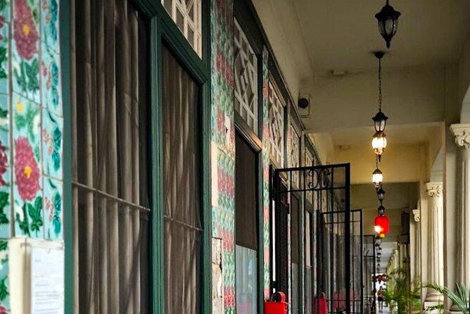 Guided Walking Tour to the Historical Attractions in Farrer Park - Balestier and Sri Vadapathira Kaliamman: street-name stories and a 19th-century temple