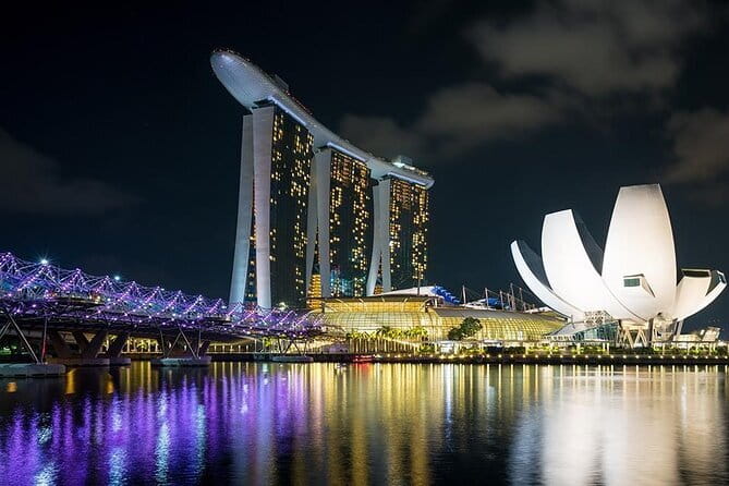 Jewel Changi Airport Canopy Park Tickets - Petal Garden: where the visit slows down