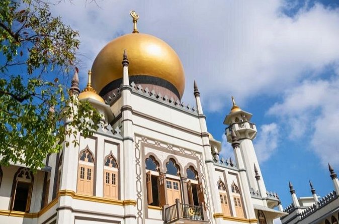 Kampong Glam and Little India Join-in Walking Tour - Kampong Glam Street Stops: Haji Lane and the Streets Around the Mosque