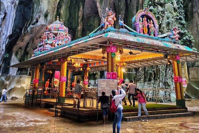 Kuala Lumpur and Malacca: Private Historical Tour from Singapore - Petronas Twin Towers and the Sky Box Backup Plan