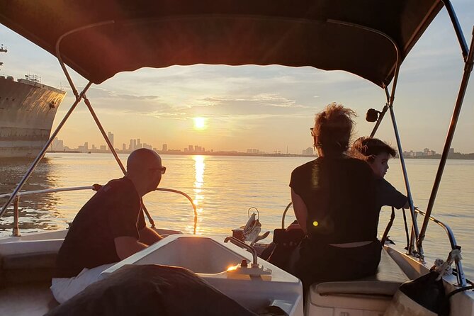 Let's Go Kelong Boat Tour at Pulau Ubin - Stop 3: Smith Marine floating restaurant, the fish farm meets modern dining