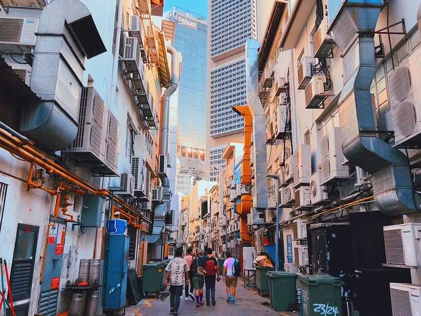 LGBTQ History Walking Tour in Singapore - Ending at Slippery Slope, Snacks, Souvenirs, and the House Pour Moment