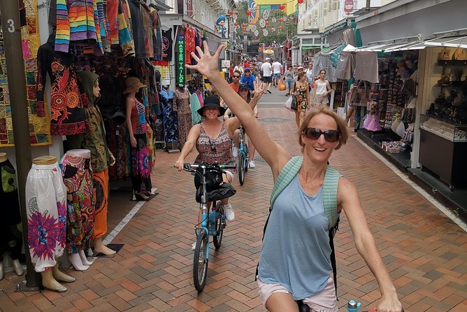 Lion City Bike Tour of Singapore - From the F1 track area to the Singapore Flyer viewpoints