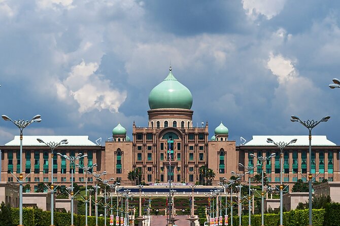 LUXURY Private day tour: Kuala Lumpur & Malacca from Singapore by licensed guide - Malacca River Cruise: Scenic Views and Time That Feels Well Used