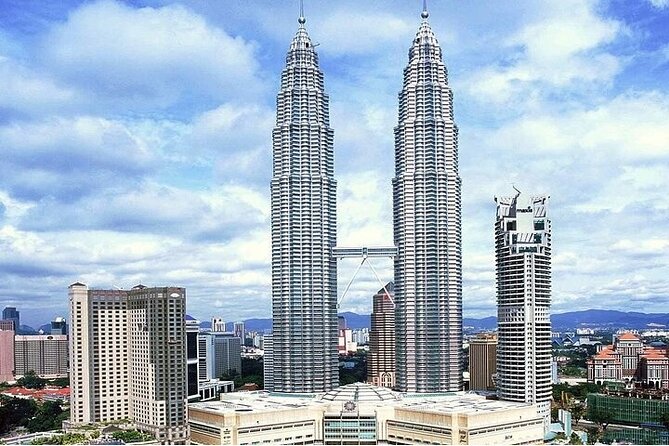 LUXURY VIP bus: Kuala Lumpur (KL) guided day tour from Singapore - From Singapore at 4:30 am, this is a full day plan