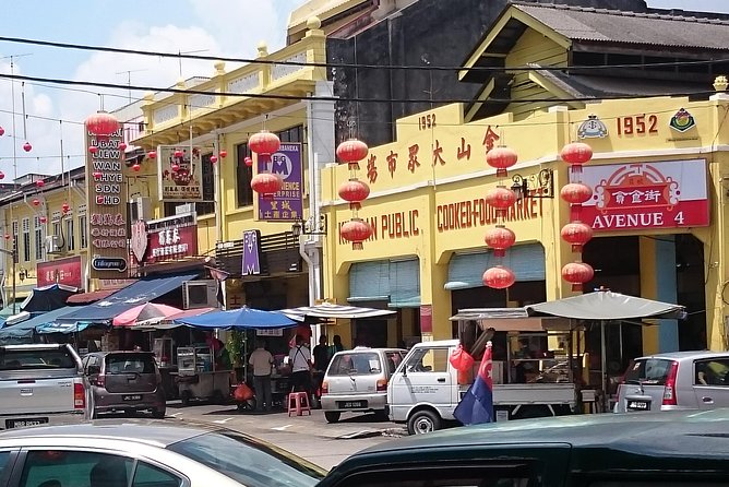 Malacca Historical Private Full Day Tour from Singapore - Jonker Street with a guide: how the food street makes sense