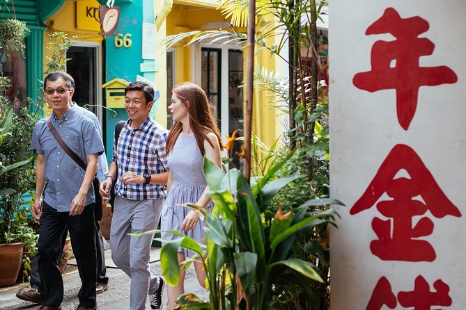 Off the Beaten Track in Singapore: Private City Tour - Starting at Serangoon MRT, then walking into a quieter Singapore