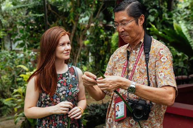 Off the Beaten Track in Singapore: Private City Tour - When the route adds more temples and public housing life