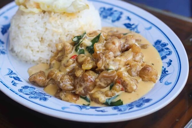 Off the Menu: Singapore Authentic Food Tour with Local Student - Why this tour feels more local than the usual “must-eats” list