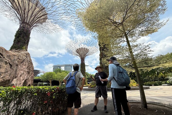 Past And Present Singapore Bike Tour - Pay-What-You-Want History on Two Wheels