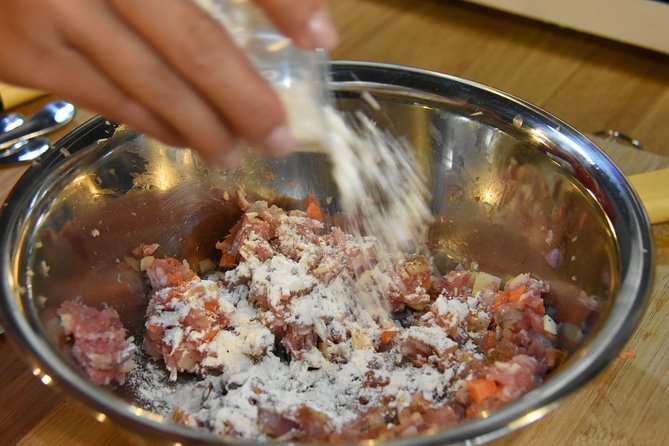 Peranakan Cooking Class in Singapore, near Lavender MRT Station - Lunch with your host: why eating together is part of the lesson