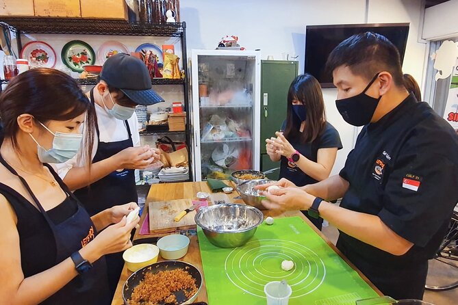 Peranakan Cooking Class in Singapore, near Lavender MRT Station - Who this private Peranakan class suits best