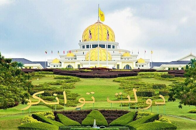 Private 2-day tour: Thailand, Malaysia & Indonesia (3 countries) from Singapore - Flying to Kuala Lumpur: Batu Caves and Malaysia’s major ceremonial spaces