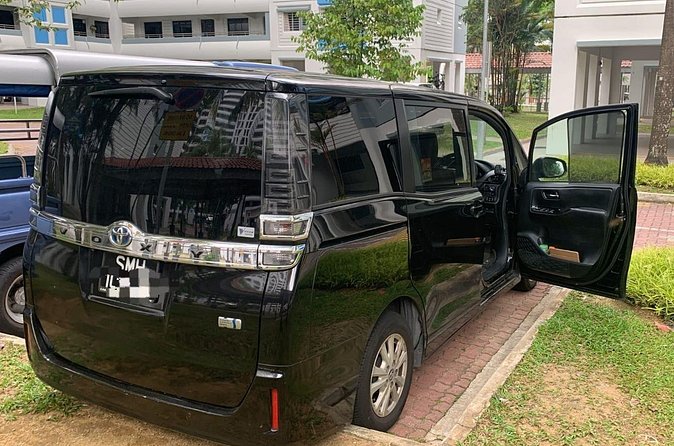 Private Airport Transfers in Singapore - Waiting Time Rules: The Part You Should Read Twice