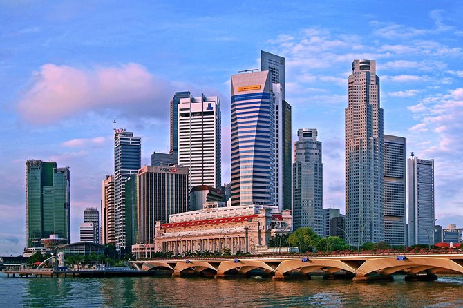 Private Customised Singapore Walking Tour - Day 1: Raffles Landing Site, Merlion views, and Marina Bay context