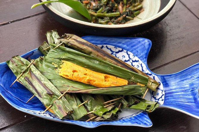 Private Market Visit and Cooking Class With A Professional Chef - Why cooking at Tiong Bahru feels like a real Singapore meal