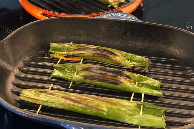 Private Market Visit and Cooking Class With A Professional Chef - Market visit at Tiong Bahru: what you gain (and what you manage)
