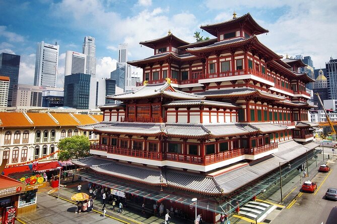 Private Singapore Chinatown, Little India and Temples Guided Tour - Buddha Tooth Relic Temple and Museum, scarlet-red traditional Chinese style