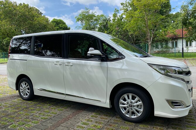 Private Singapore Departure Transfer: Hotel to Changi Airport - Private hotel pickup in Singapore, done the practical way