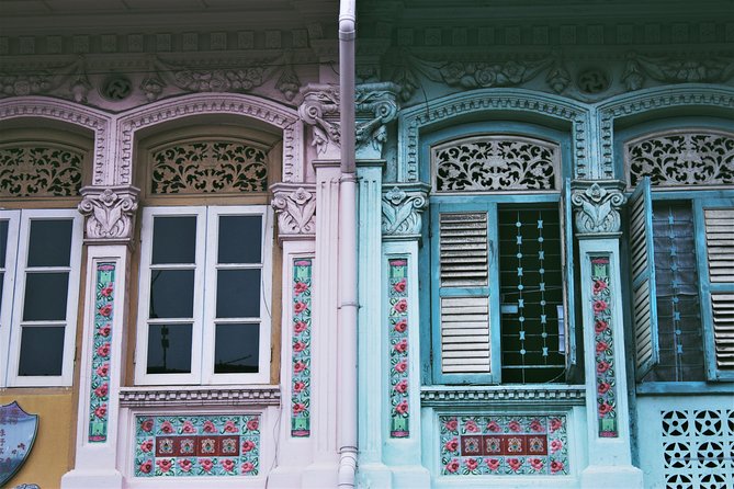 Private Singapore Food Tour in Chinatown and Little India - The Hindu Temple Refuge Story and a Little India Chinese Villa