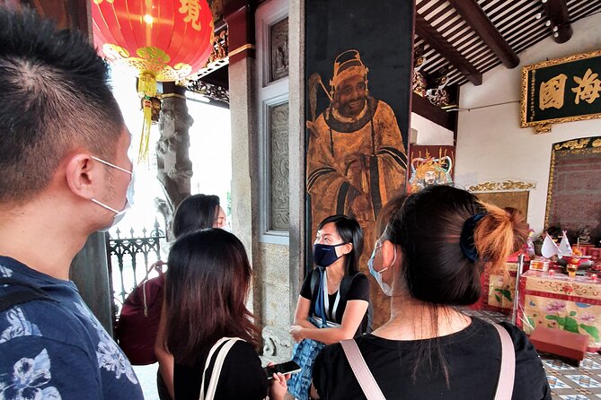 Private Singapore Walking Tour: City Highlights & Hidden Gems - Merlion Park and Singapore River: from the nickname to the real skyline