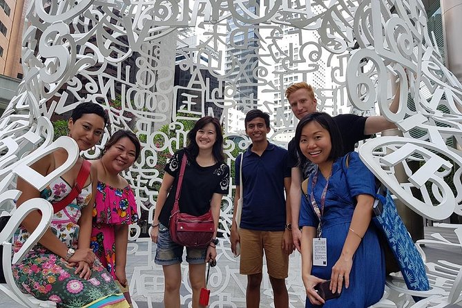 Private Singapore Walking Tour with a Local- Half day or Full Day - Queenstown for “City in Nature” and Public Housing Lessons (45m)