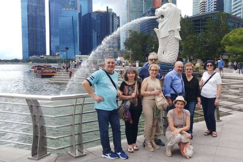 Private Street Art Tour in Singapore - Languages and Communication: Choose Your Comfort Level