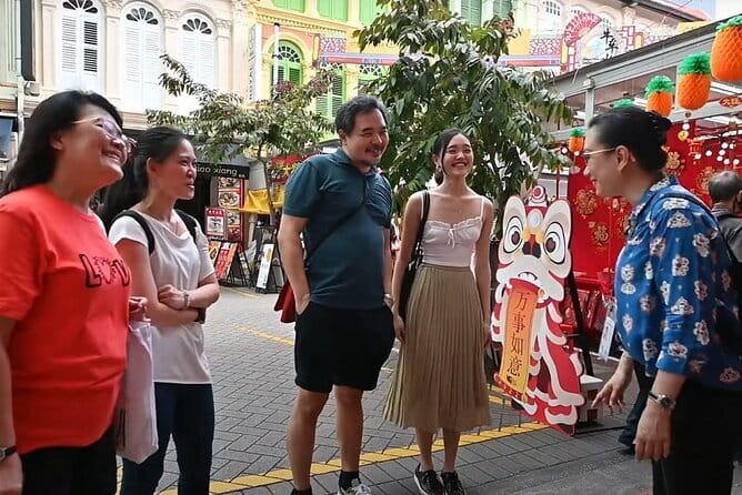 Private Tour Singapore Street Food & Night Tour - Stop 2 at The Fullerton Hotel area, architecture and city orientation