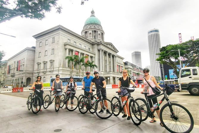 Private Tour Singapore Street Food & Night Tour - Group setup, comfort, and pacing for a private experience