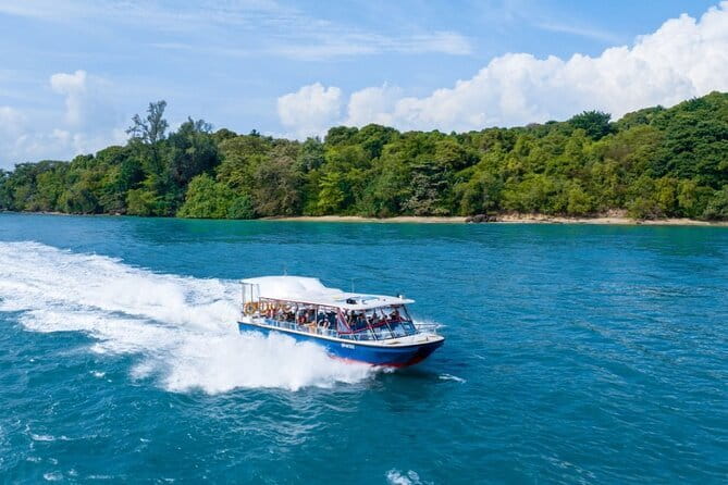 Singapore - Albatross Speedboat Adventures Cruising in Sentosa - Price, inclusions, and what you really get for $35.85