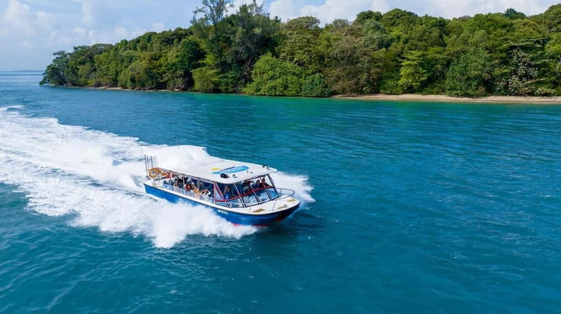 Singapore: Albatross Speedboat Adventures Ticket - Included extras that actually help: raincoats and mineral water