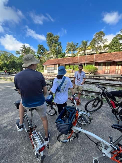 Singapore Brompton Bike Tour from Rail Corridor, with food! - Key points that make this tour worth your time