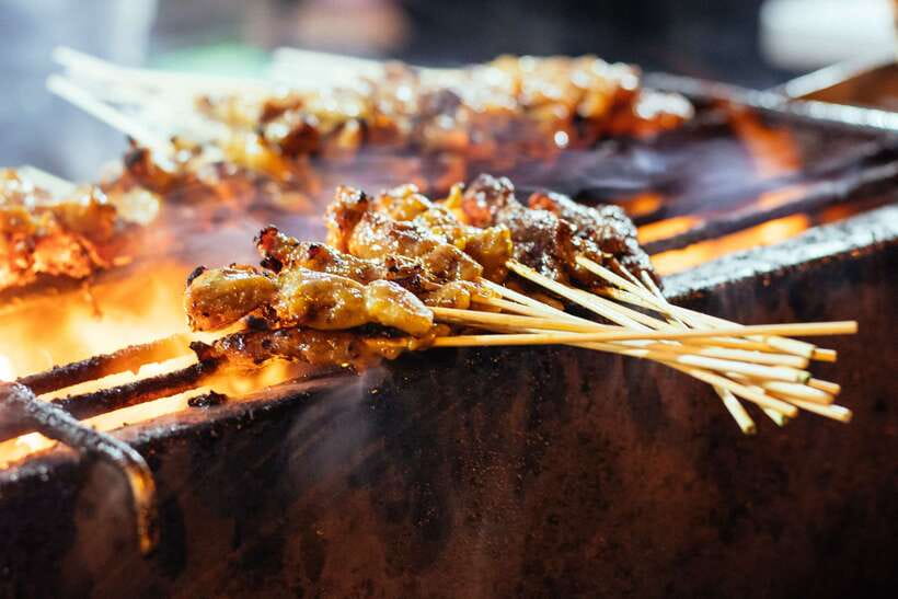 Singapore by Night 2.5-Hour Private Tour - Your Evening Starter: Hawker Center Snack and a Local Drink