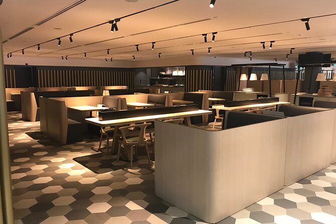 Singapore Changi Airport BLOSSOM - SATS & Plaza Premium Lounge at Terminal 4 - What this Changi lounge pass really does for your layover
